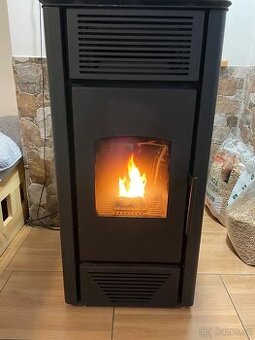Prodám peletkova kamna s výměníkem