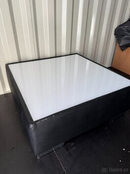 Konferenční stolek