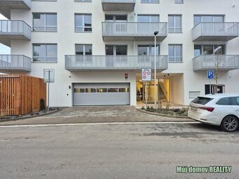 Pronájem bytu 1+kk, 41 m + balkon, Praha 10 Dolní Měcholupy.