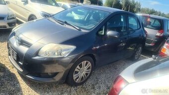 Toyota Auris 1,4d 66 kw r.v.2008..klima