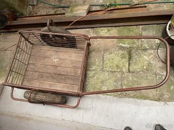 Dvoukolak, kára, karka robustní v dobrém stavu.