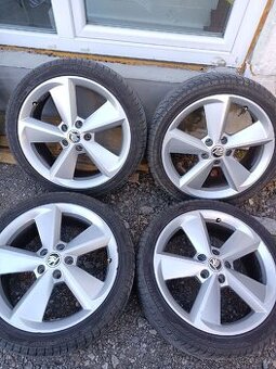 8mm pneu orig. Skoda 5x112 r18 Golus
