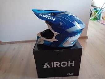 Airoh přilba