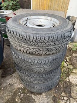 245/70 R16