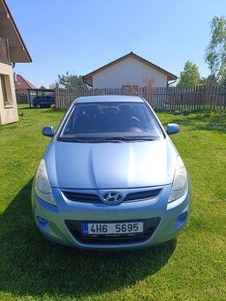 Hyundai i20 1,2 r.2010 s tažným zařízením