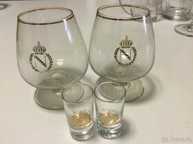 Sklo - kostovaci vinne, napoleonky, panaky