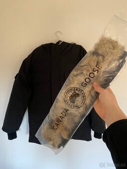 Canada Goose Parka L - 1