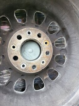 originál – kola (alu. disky+pneu 205/65 R15)