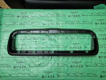 rám přední masky Škoda Octavia I