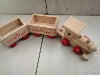 Drevene hracky, obleceni pro divku 5-7l, lyzarsky set