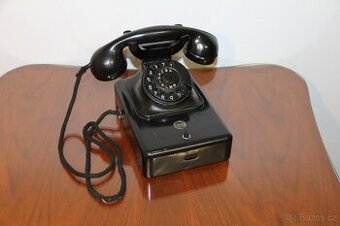Bakelitový telefon Tesla 5FP15002, r.v. cca 1952