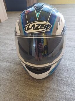 Moto helma Lazer