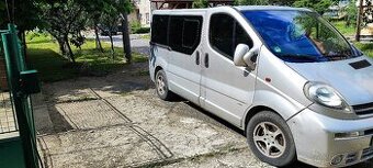 Opel Vivaro 2,5 TD 9 míst