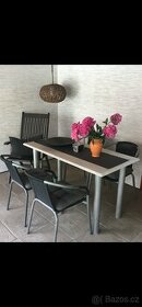 Stůl s Mramorovou deskou + 4 židle