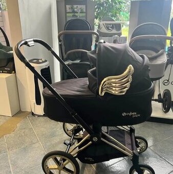 cybex by Jeremy Scott Wings