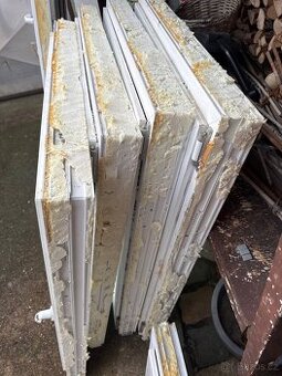 Okna a dveře plastová