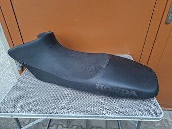 Sedlo Honda XL 125 V Varadero