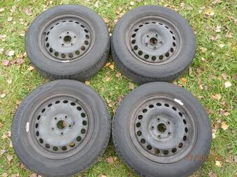 4xObutá zimní sada ŠKODA OCTAVIA 2 15tky ET47 195/65 R15