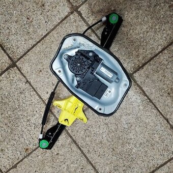 Stahovačka vw golf plus