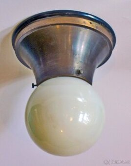 Stropní svítidlo z první republiky