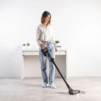 Tyčový vysavač Taurus Homeland Ultimate Digital , nepoužívan