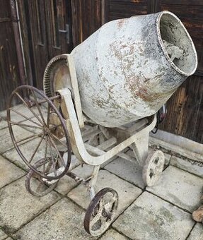 Stavební míchačka na beton tovární výroby, 130 l, 400 V