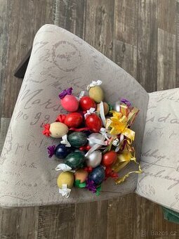 Velikonoční vajíčka dekorace, cena za jeden hrozen .