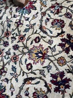 Starožitný perský koberec, ruční práce