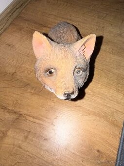 Socha líška krásna ako živá