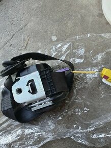 Prodám díly na VW Golf 5