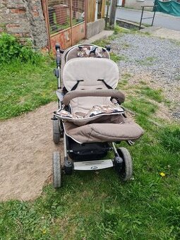 REZERVACE, Dětský kočárek Hartan