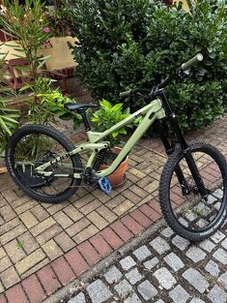 Downhillové kolo Cube TWO15 Race