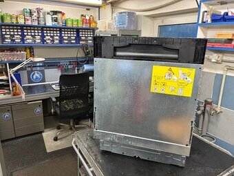 Myčka nádobí ELEKTROLUX, REPASOVANÁ SE ZÁRUKOU