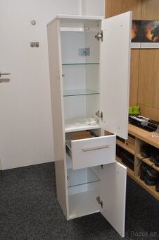 Koupelnová závěsná skřínka bílá lesklá