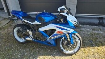 GSX-R 600 2011 - krásný stav