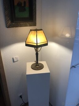 Stará lampa velmi dekorativní