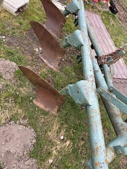 Roudensky pluh trijak