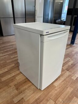 Lednice s mrazákem Liebherr (130)