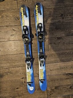 Dětské lyže stočili 100