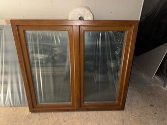 Plastové okno dvoukřídlé zlatý dub/bílé 140x130