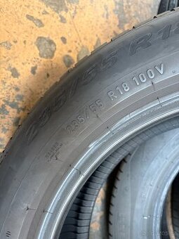235/55 R18 pirelli