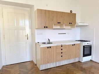 Pronájem bytu 2+kk, 55 m², Hradec Králové – ul. Nerudova.