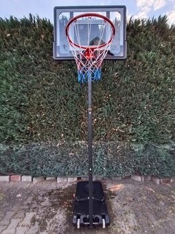 Prodám basketbalový koš – 2000 Kč
