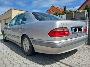 Mercedes E220CDI ZAMLUVENO (do 2.5)