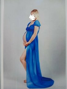 Těhotenské šaty s vlečkou na foceni