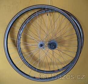 zapletená kola Mavic MA40, náboje Shimano 105