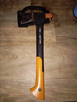 Sekery Fiskars - 1