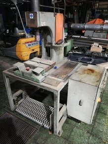 Hydraulický lis montážní