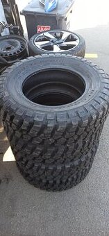 Off-road pneu