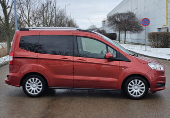 Ford Tourneo Courier Titanium 2018, 93 tis.km, tažné zař.